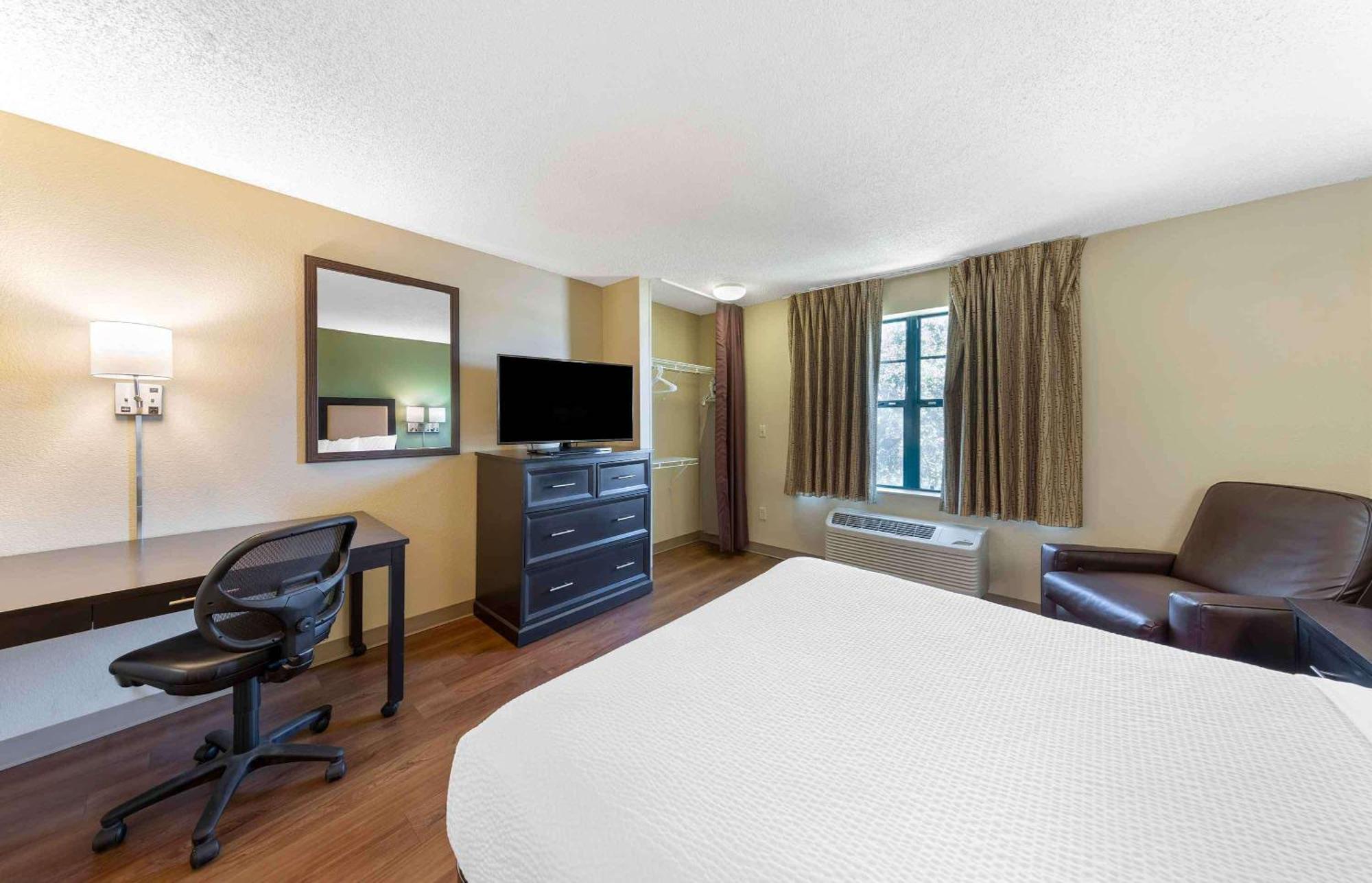 Extended Stay America Select Suites - Atlanta - Cumberland Mall Smyrna Exterior foto