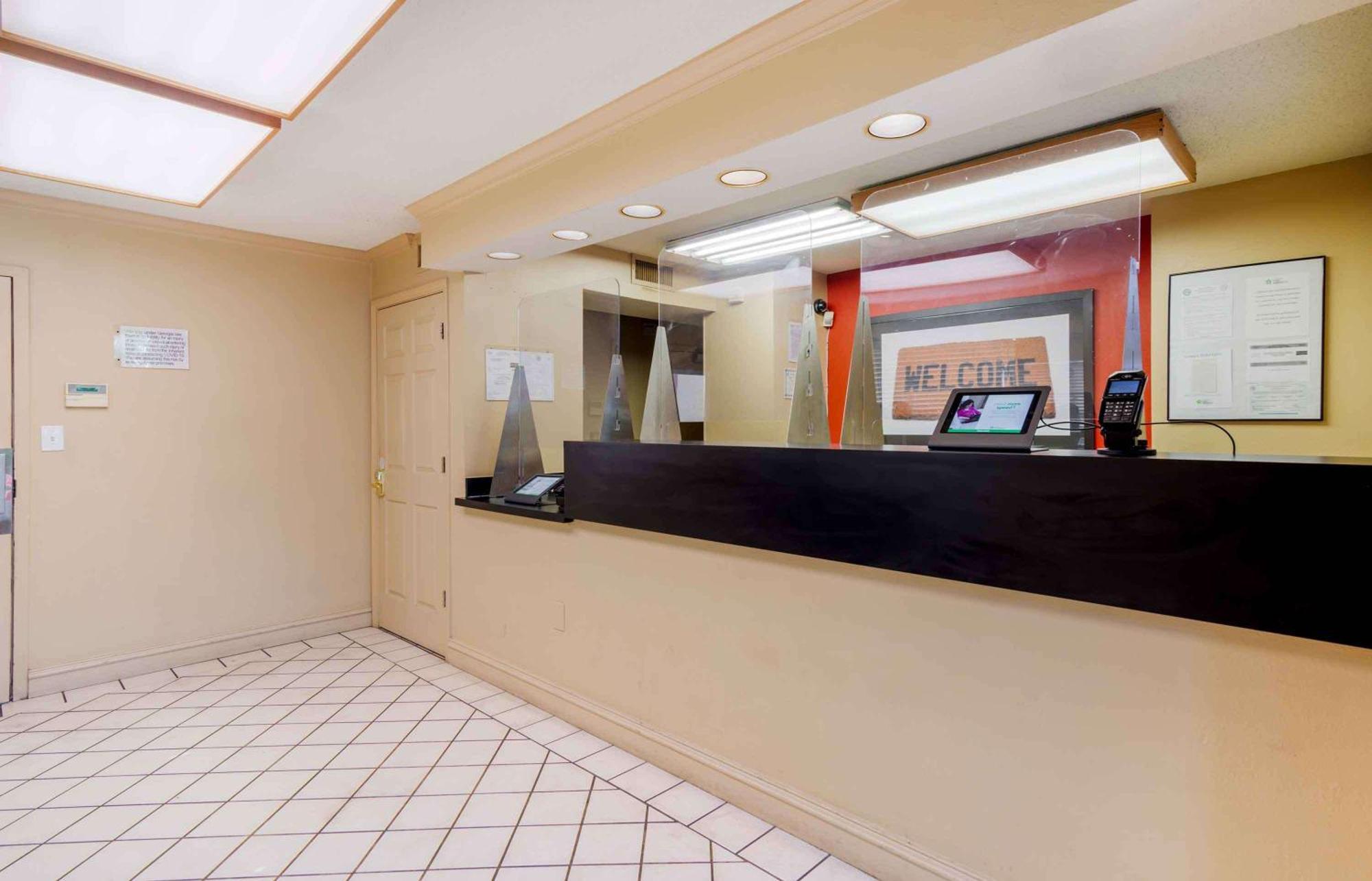 Extended Stay America Select Suites - Atlanta - Cumberland Mall Smyrna Exterior foto